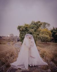 protfolio by Mishi-firms-couples-shoot-wedding-portraits
